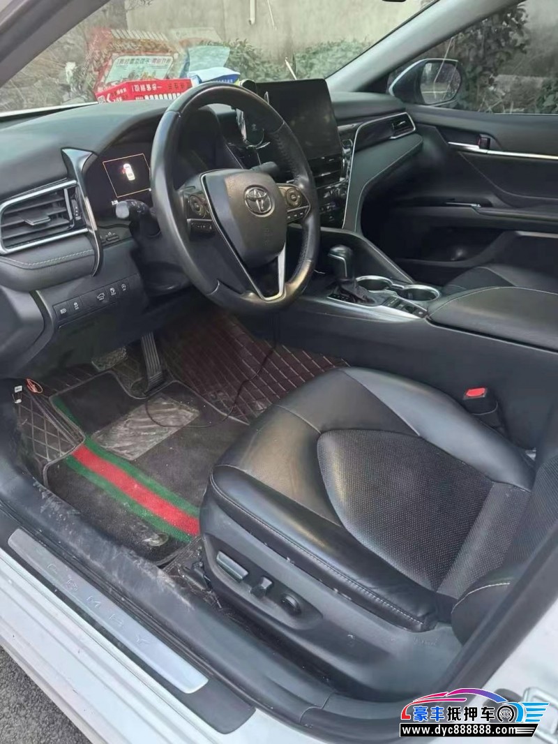 22年丰田凯美瑞轿车抵押车出售