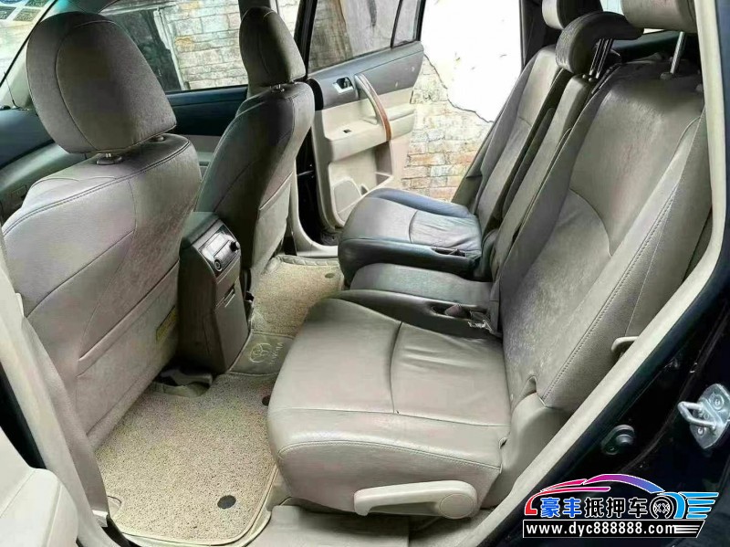 12年丰田汉兰达轿车抵押车出售