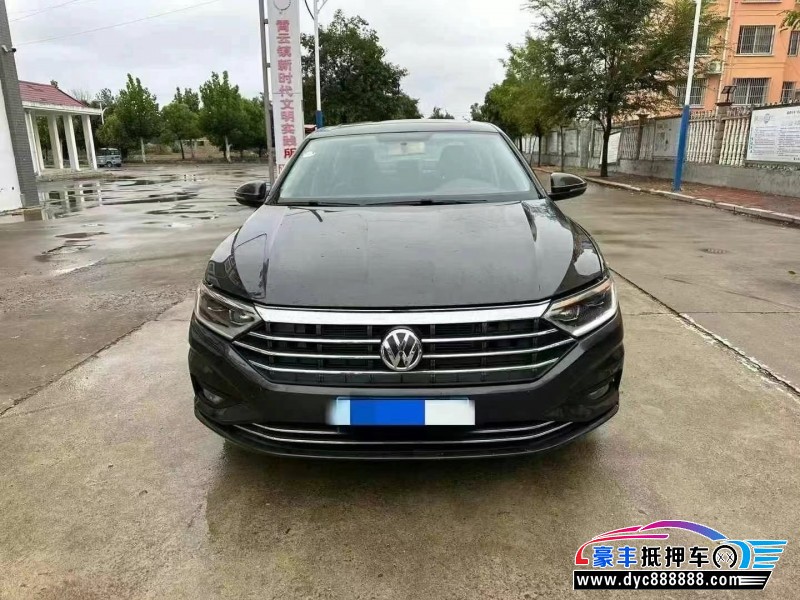 19年大众速腾轿车抵押车出售