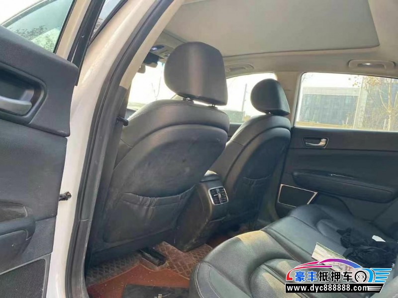 16年起亚K5轿车抵押车出售