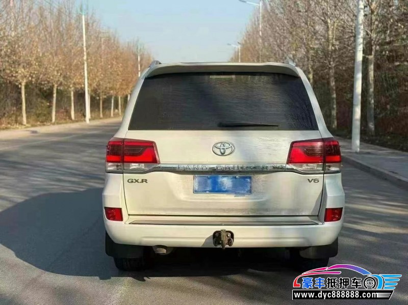 17年丰田兰德酷路泽（陆巡）轿车抵押车出售