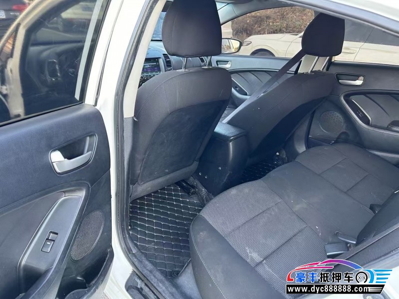 17年起亚K3轿车抵押车出售