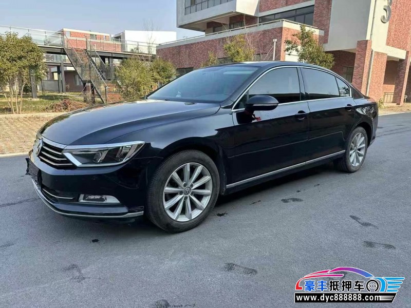 18年大众迈腾轿车抵押车出售