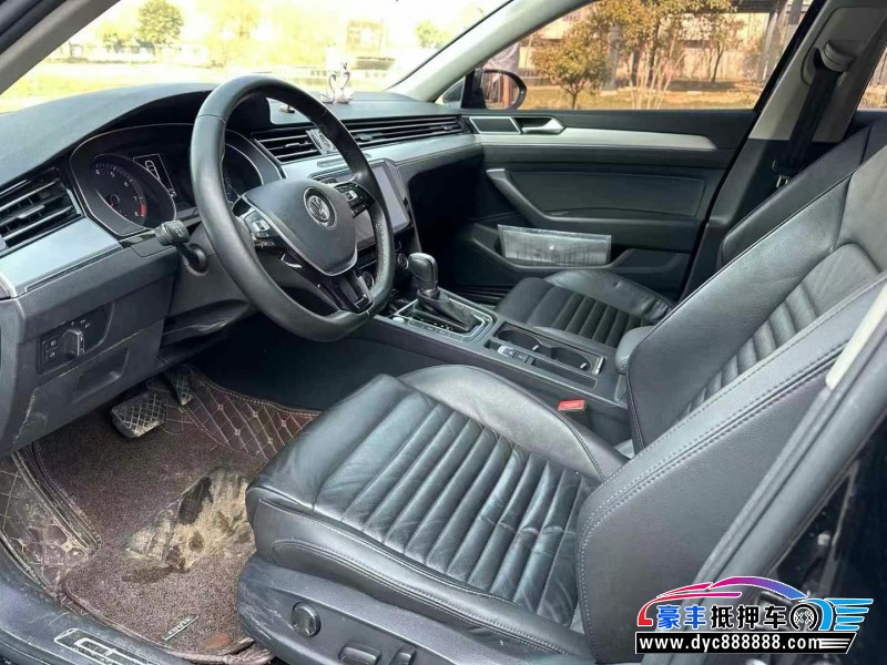 18年大众迈腾轿车抵押车出售