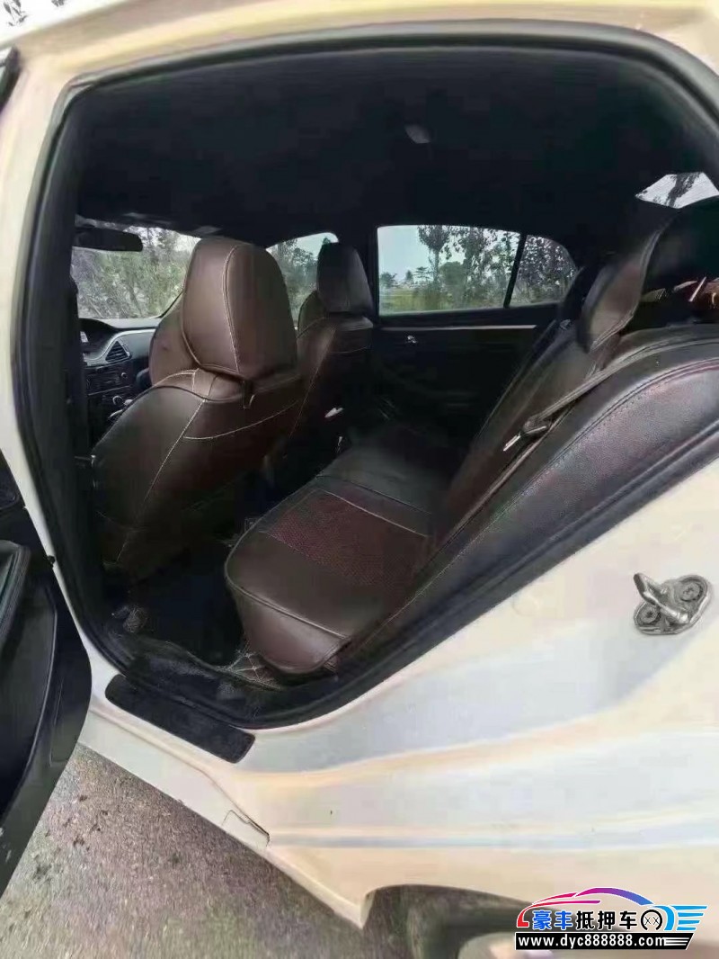 17年奔腾B70轿车抵押车出售