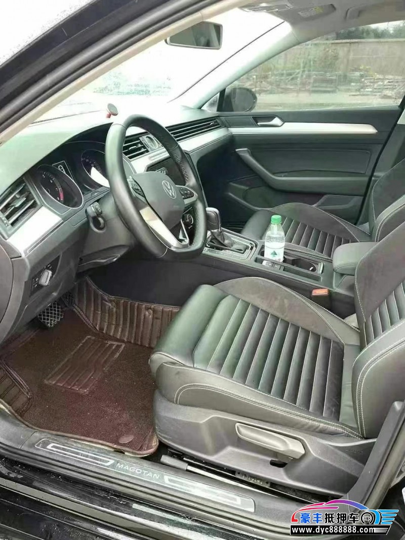 22年大众迈腾轿车抵押车出售