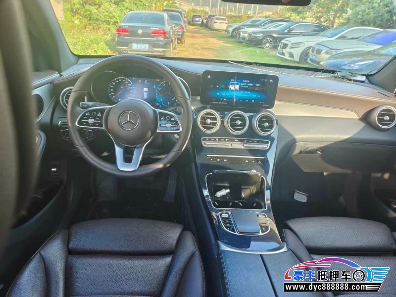 22年奔驰GLC轿车抵押车出售