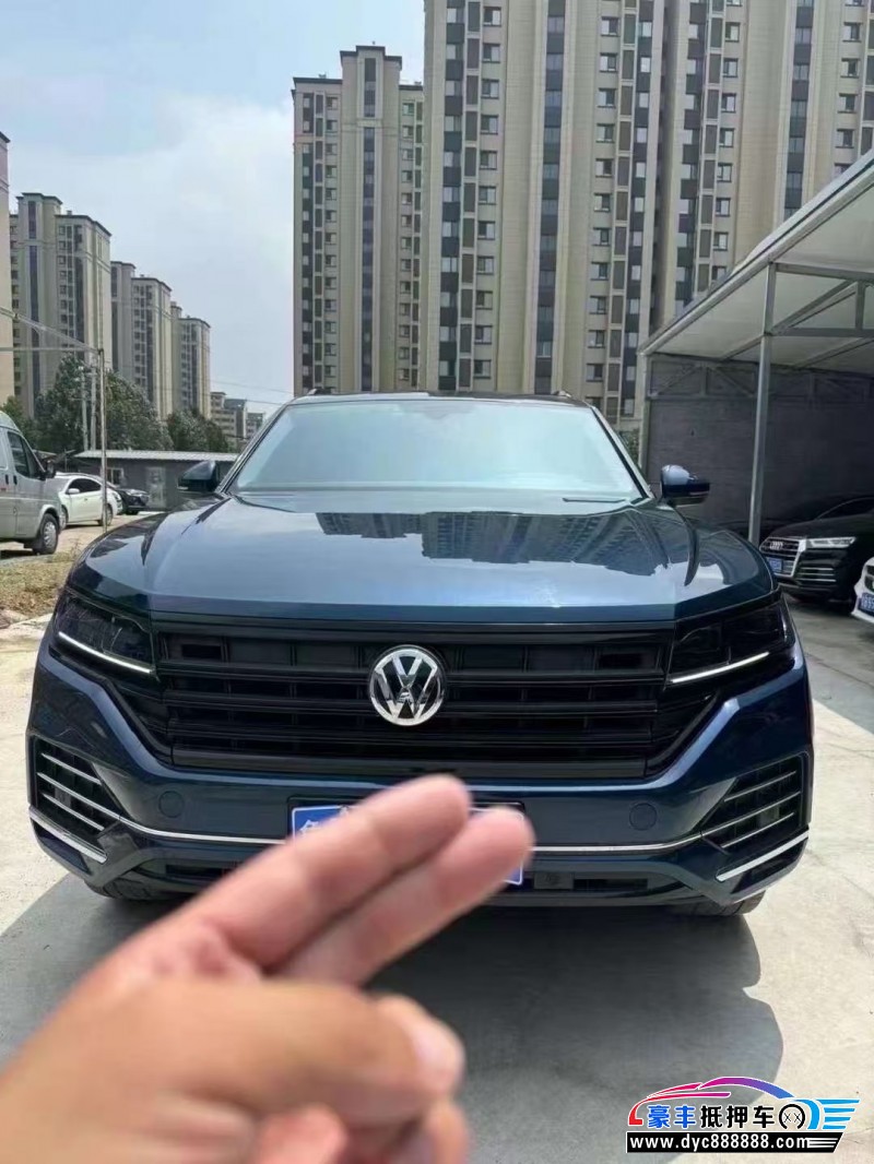 19年大众途锐轿车抵押车出售