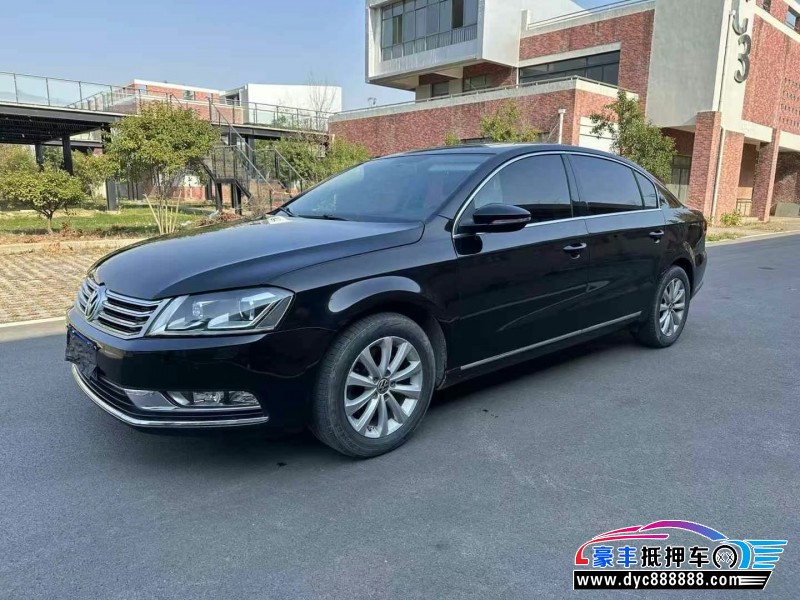 16年大众迈腾轿车抵押车出售