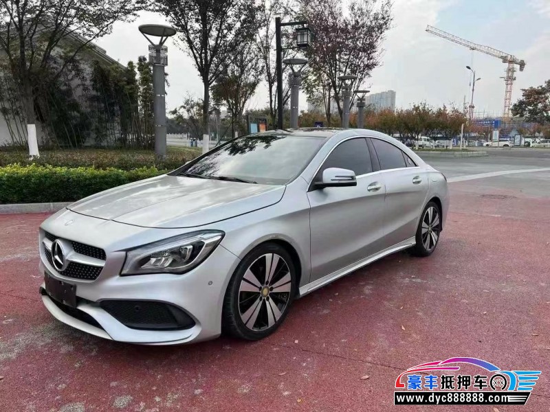 18年奔驰CLA轿车抵押车出售
