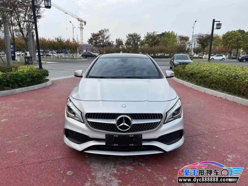 18年奔驰CLA轿车抵押车出售