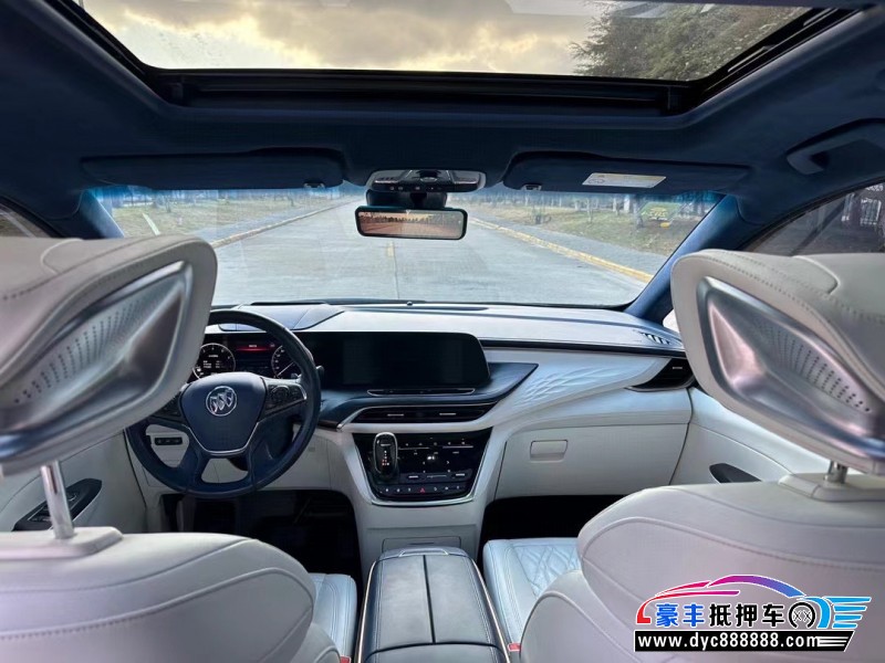 20年别克GL8轿车抵押车出售