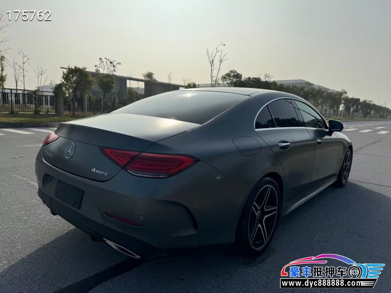 18年奔驰CLS轿车抵押车出售