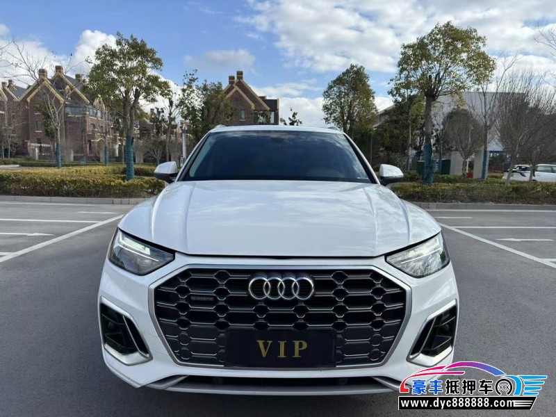 22年奥迪Q5轿车抵押车出售