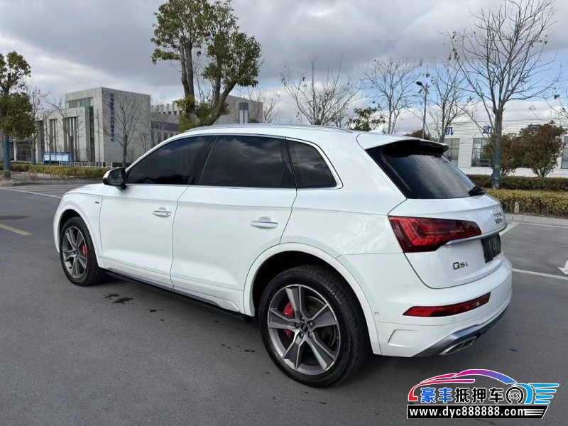 22年奥迪Q5轿车抵押车出售