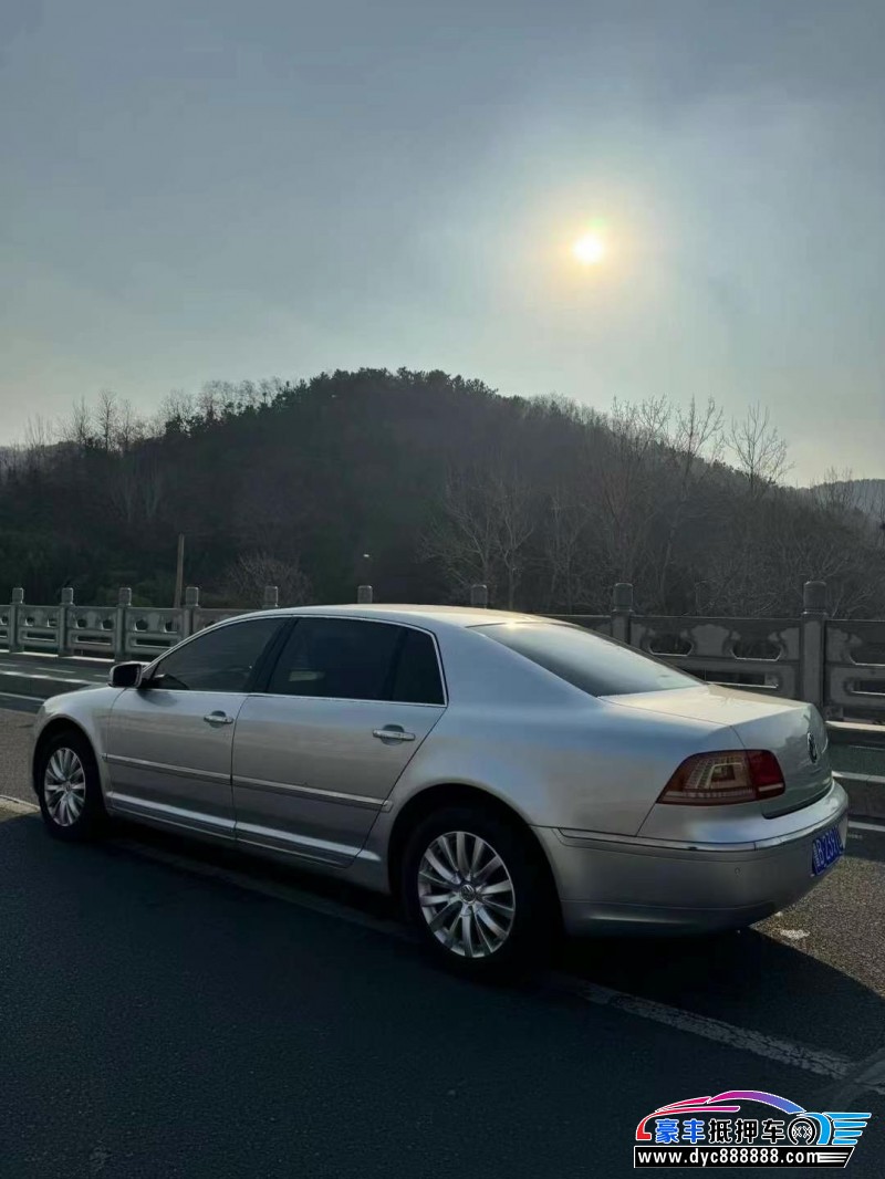 11年大众辉腾轿车抵押车出售