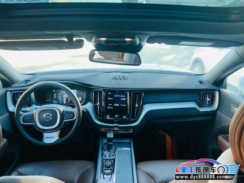 21年沃尔沃XC60轿车抵押车出售
