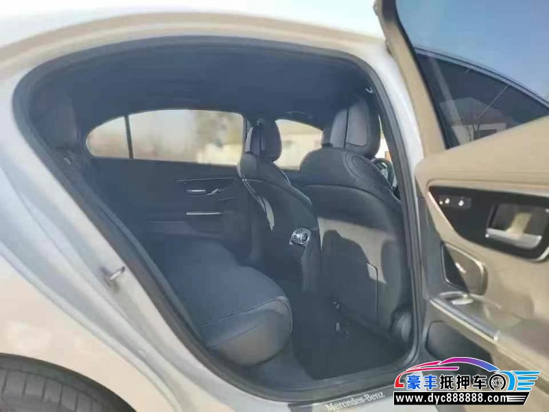 24年奔驰C轿车抵押车出售