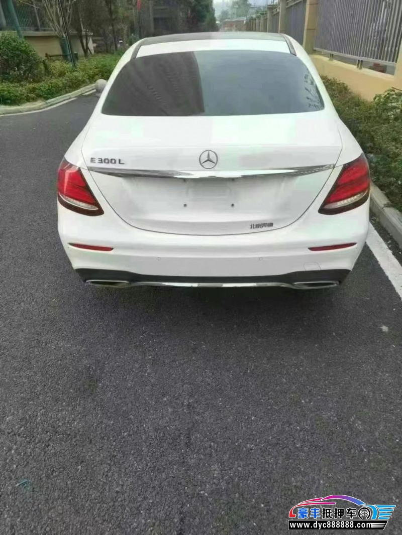 20年奔驰E轿车抵押车出售