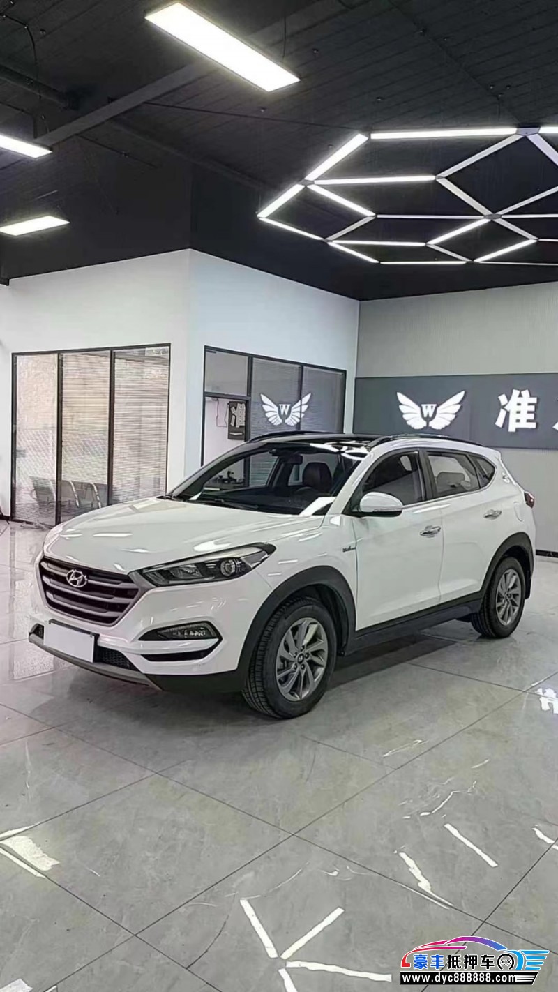 18年现代途胜轿车抵押车出售