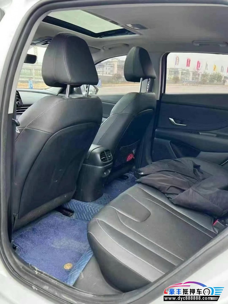 24年现代伊兰特轿车抵押车出售