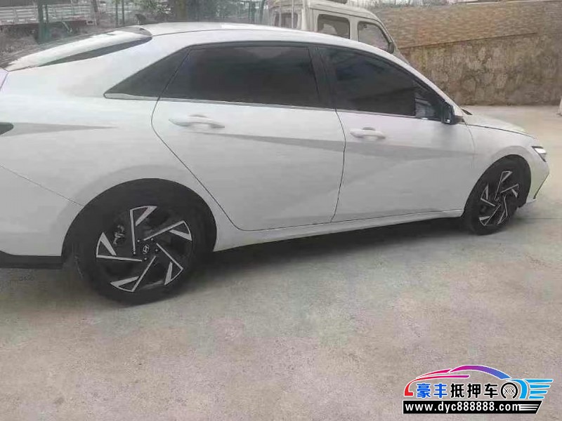 24年现代伊兰特轿车抵押车出售