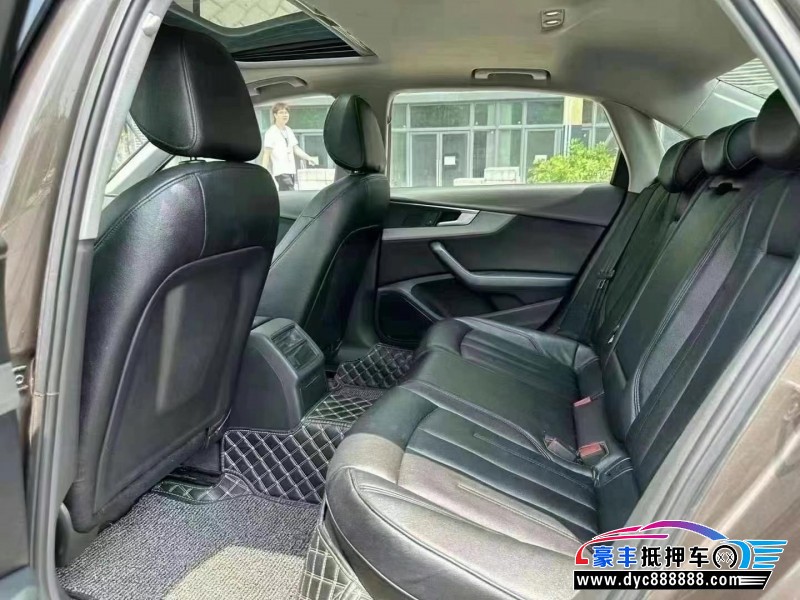 17年奥迪A4L轿车抵押车出售