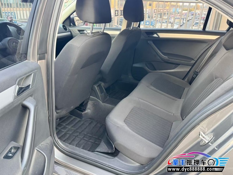 16年大众捷达轿车抵押车出售