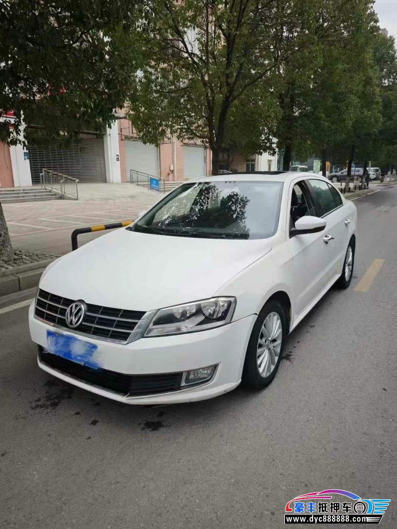 13年大众朗逸轿车抵押车出售