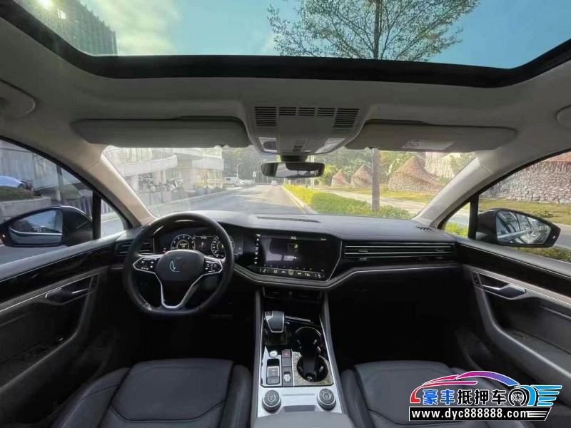 22年大众途锐轿车抵押车出售