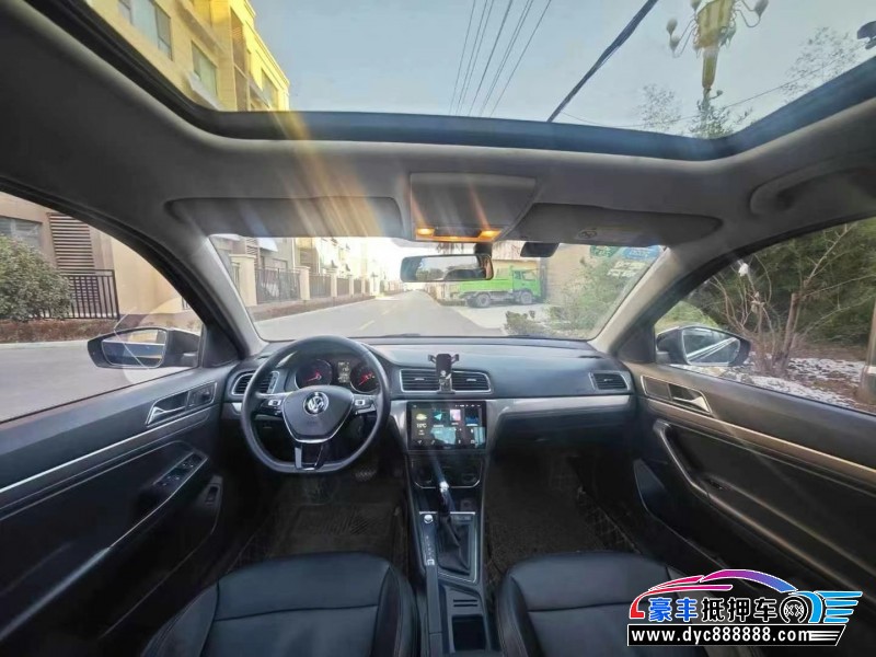 18年大众朗逸轿车抵押车出售