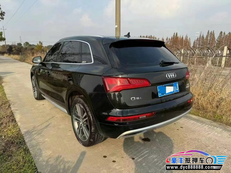 21年奥迪Q5轿车抵押车出售