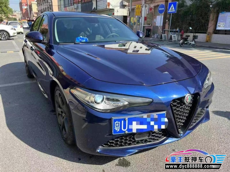 18年阿尔法·罗密欧Giulia轿车抵押车出售