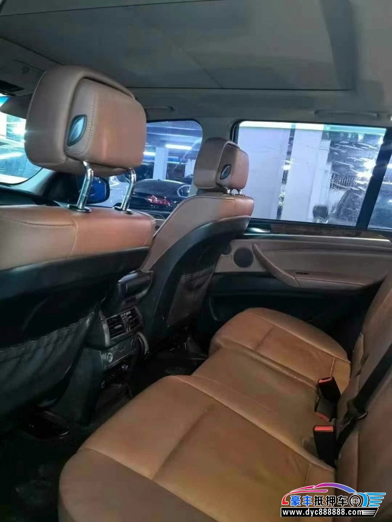 13年宝马X5轿车抵押车出售