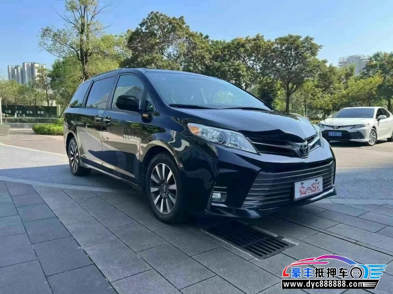 19年丰田塞纳轿车抵押车出售