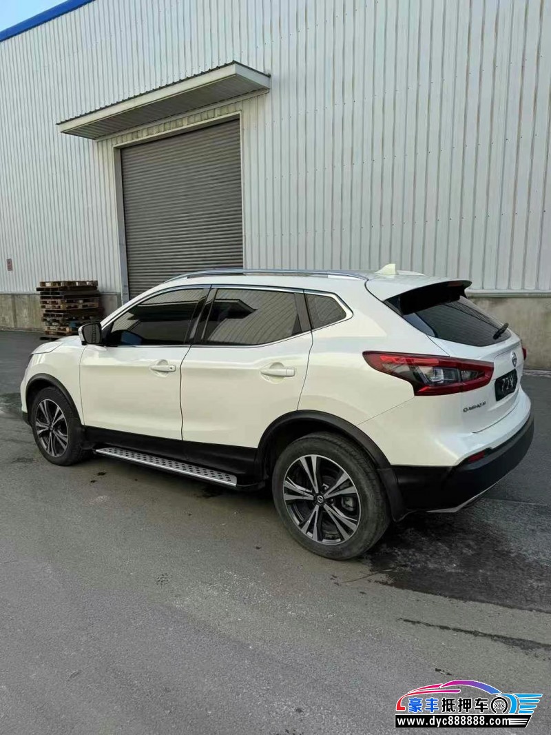 21年日产逍客轿车抵押车出售