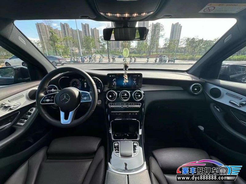 22年奔驰GLC轿车抵押车出售