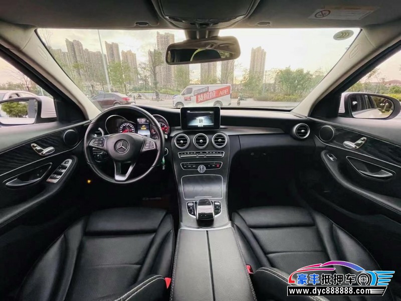 18年奔驰C轿车抵押车出售