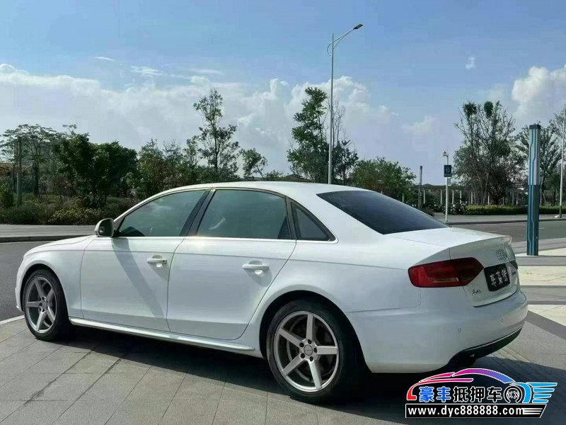 12年奥迪A4L轿车抵押车出售