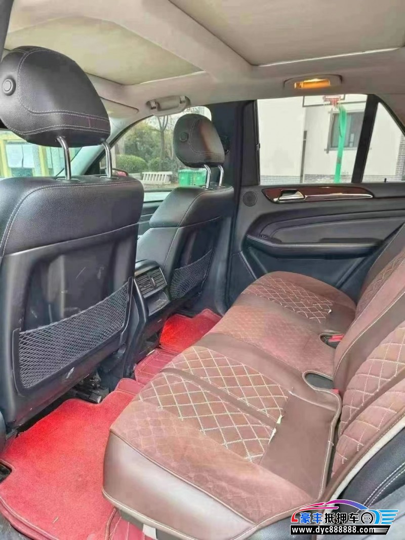 15年奔驰ML轿车抵押车出售