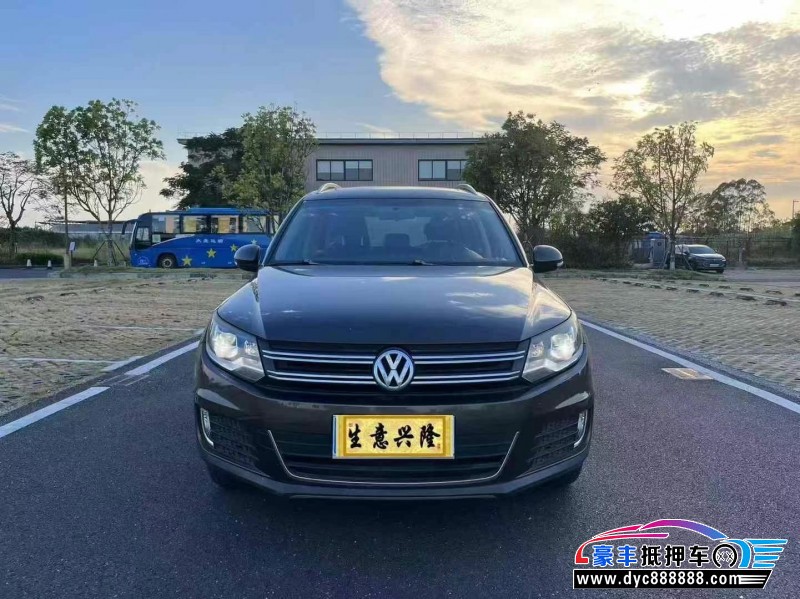 14年大众途观轿车抵押车出售