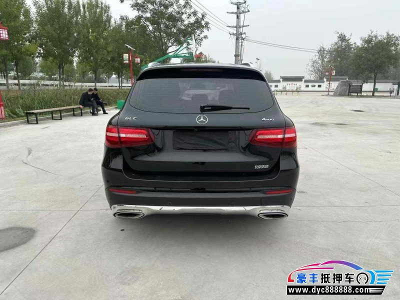 17年奔驰GLC轿车抵押车出售