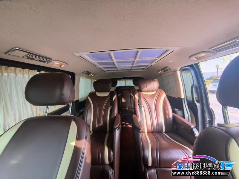 18年奔驰威霆轿车抵押车出售