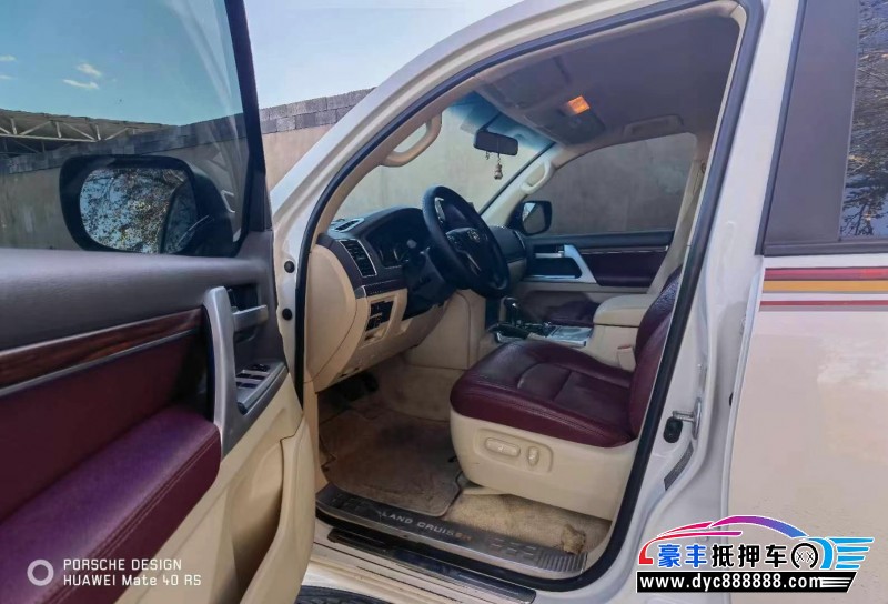 17年丰田兰德酷路泽（陆巡）轿车抵押车出售