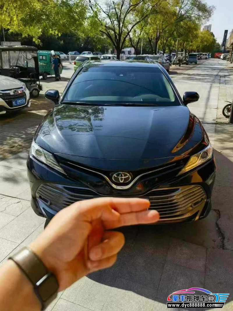 19年丰田凯美瑞轿车抵押车出售