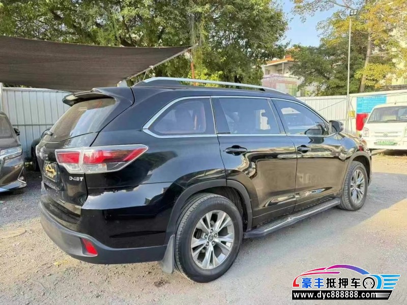 17年丰田汉兰达轿车抵押车出售