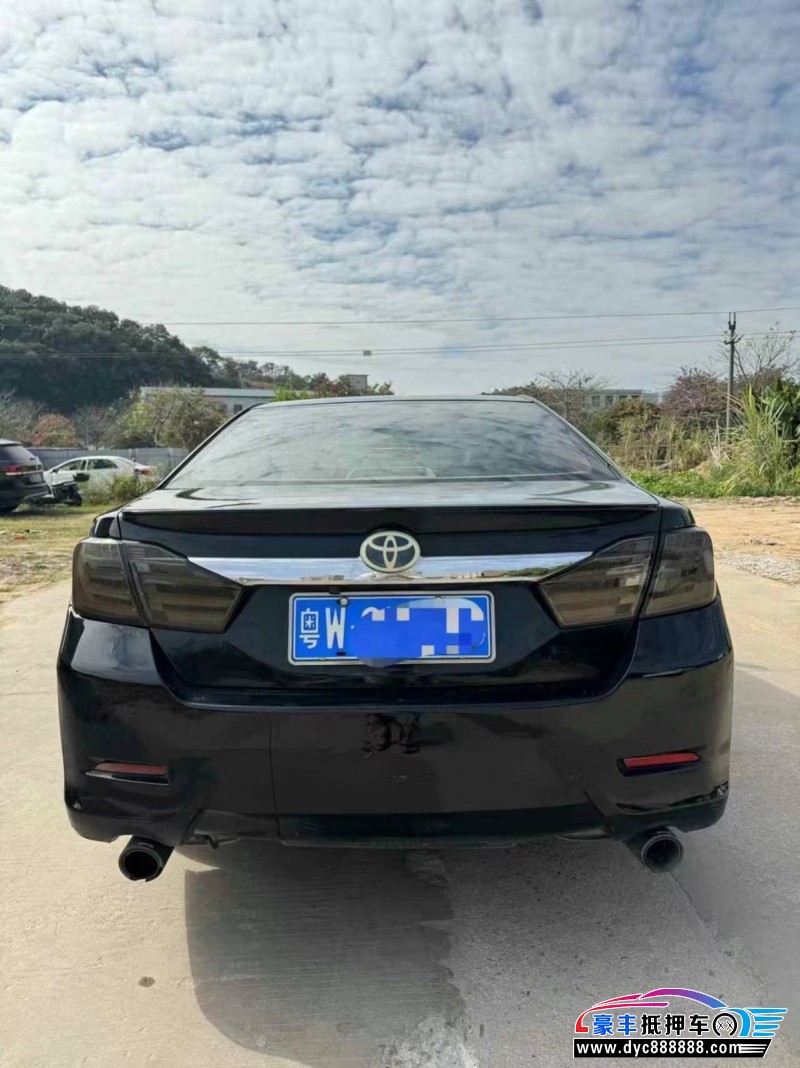 13年丰田凯美瑞轿车抵押车出售