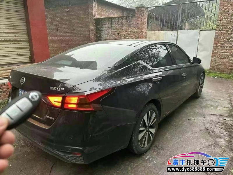 23年日产天籁轿车抵押车出售