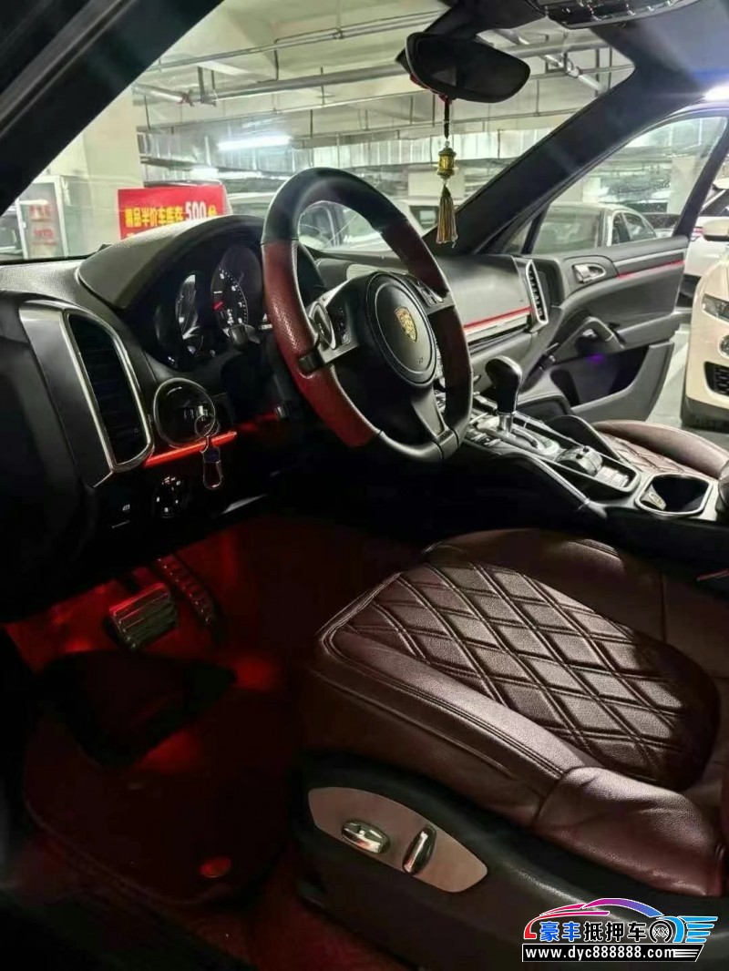 13年保时捷卡宴轿车抵押车出售