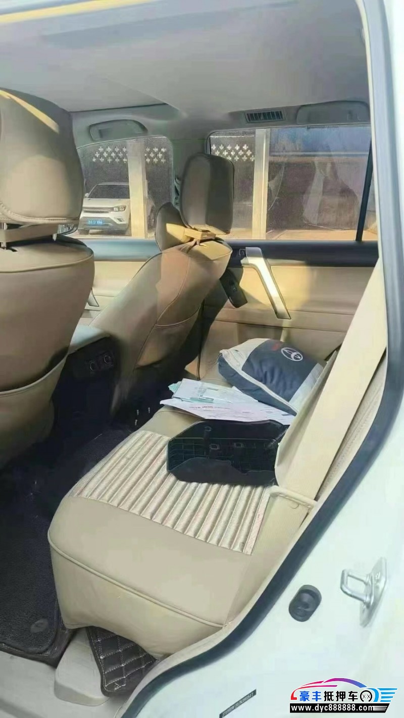 18年丰田普拉多（霸道）轿车抵押车出售